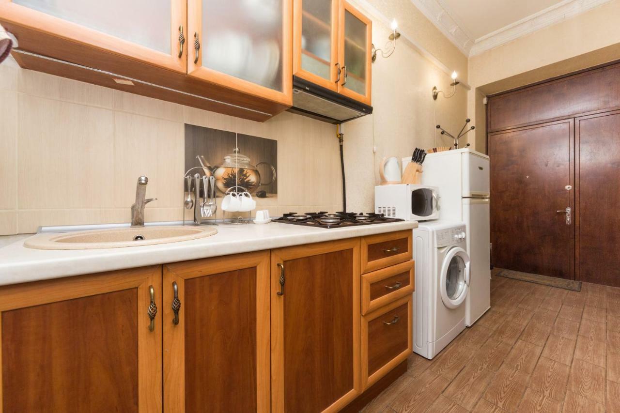 Ferienwohnung Goodrest On Ekaterininskaya Odessa Exterior foto