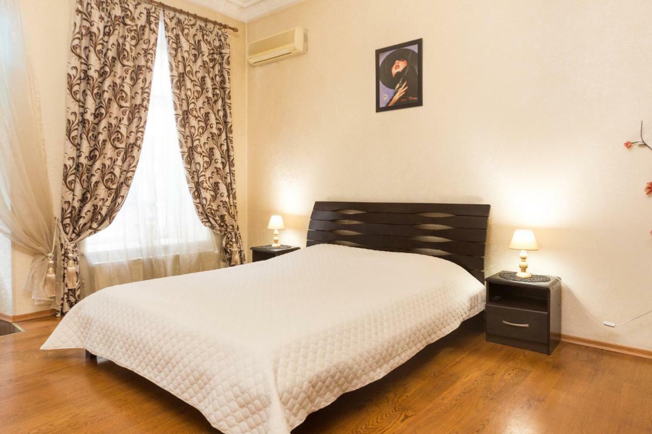Ferienwohnung Goodrest On Ekaterininskaya Odessa Exterior foto